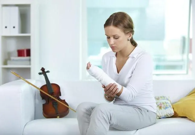 Entertainer and Live Performer W